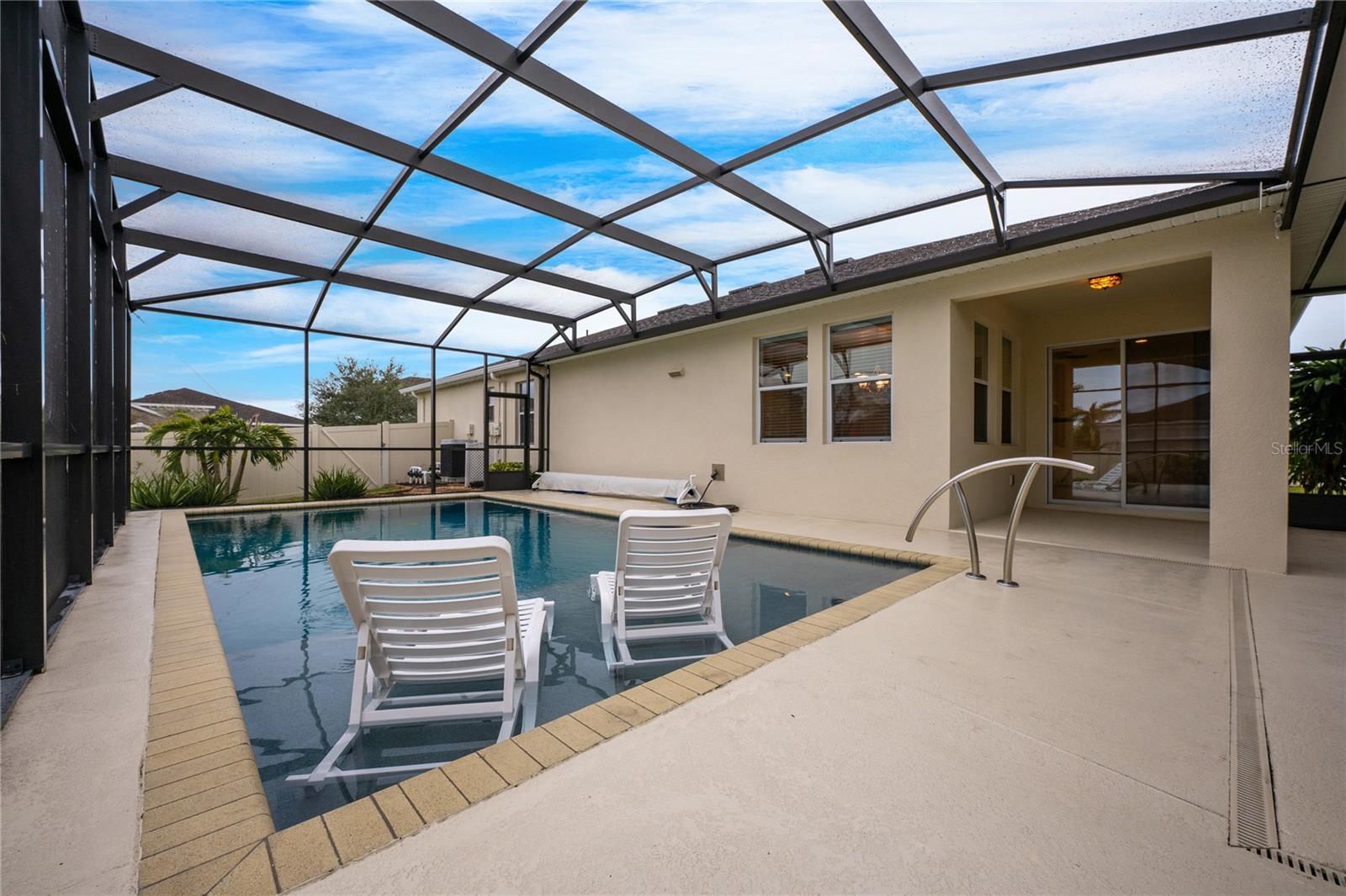 121 WHIRLAWAY DR