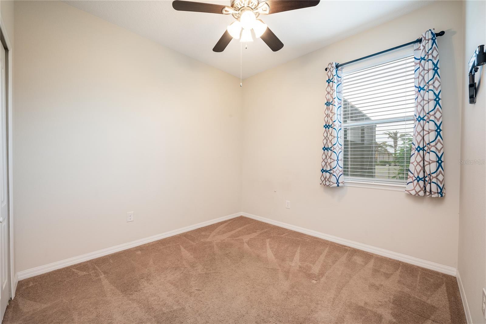 121 WHIRLAWAY DR