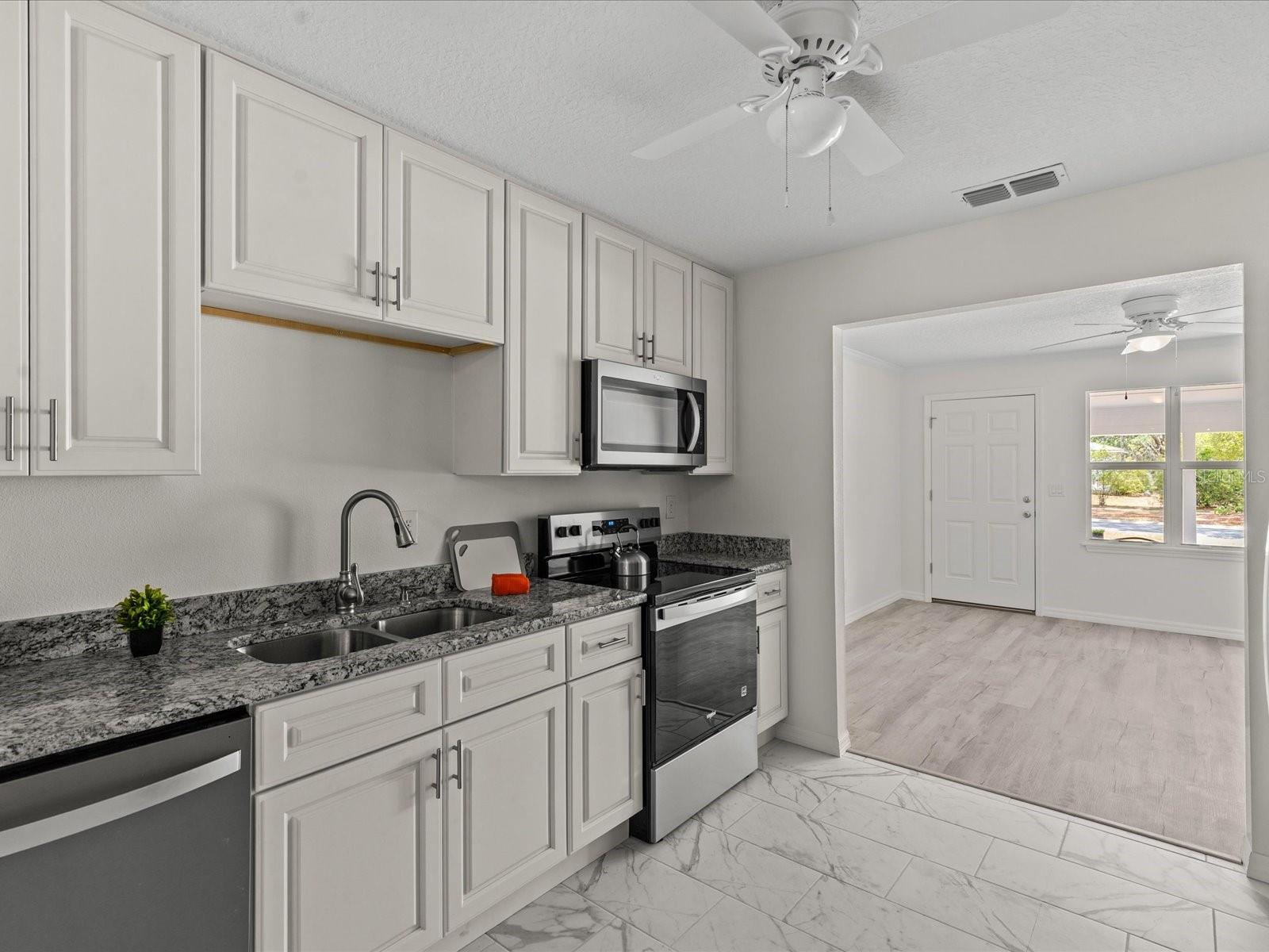 207 E PALMETTO ST