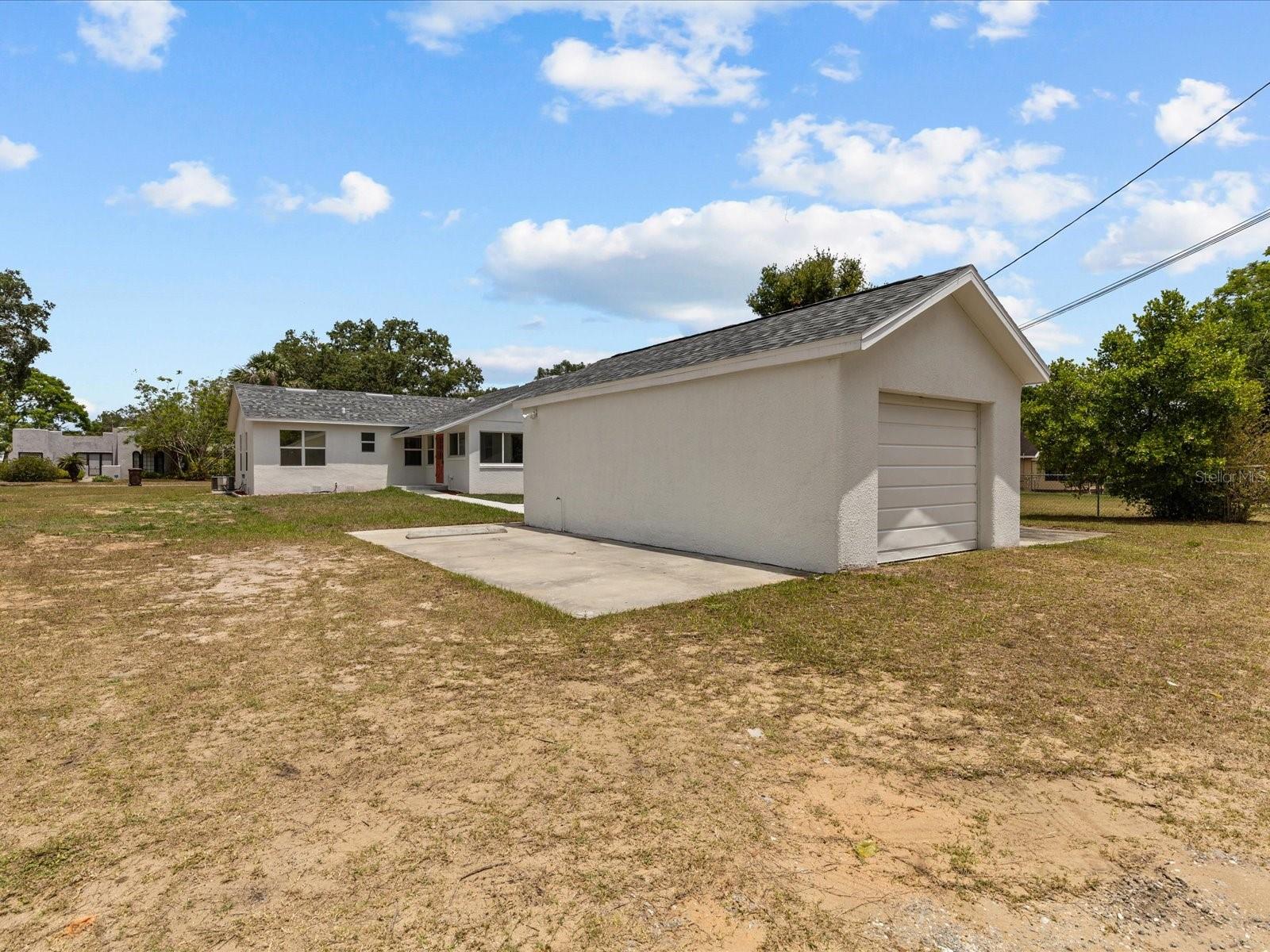 207 E PALMETTO ST