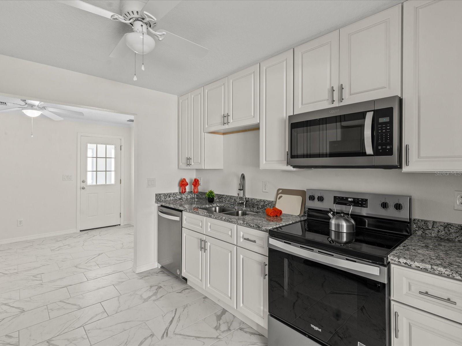 207 E PALMETTO ST