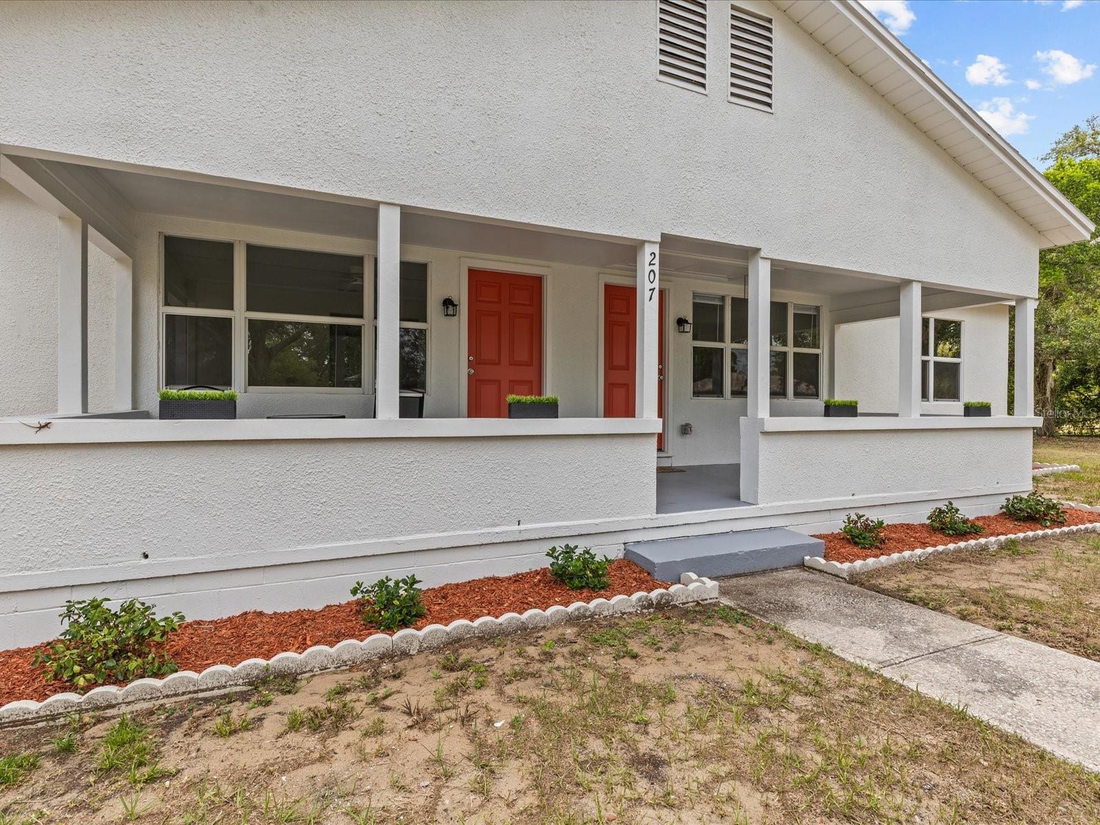207 E PALMETTO ST