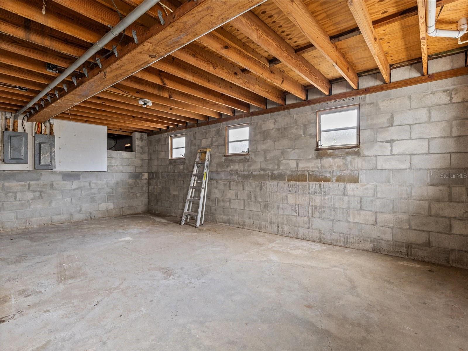 207 E PALMETTO ST