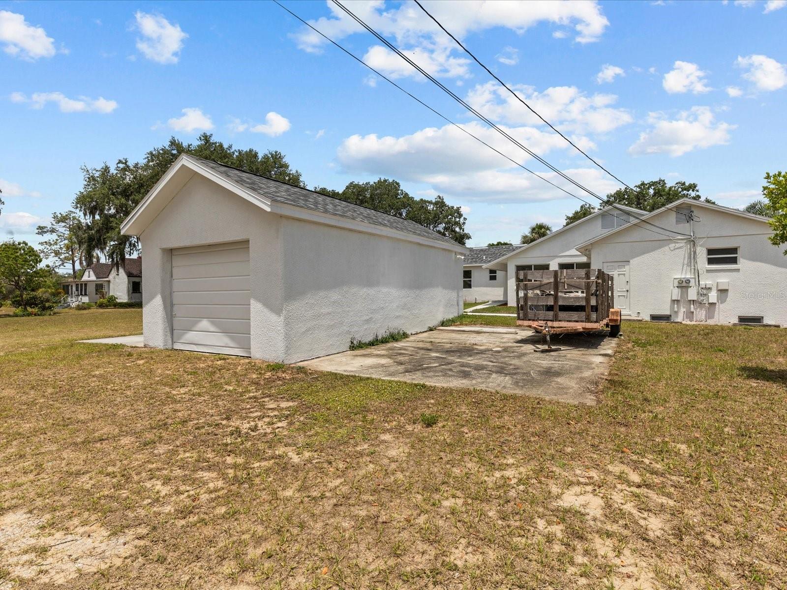 207 E PALMETTO ST
