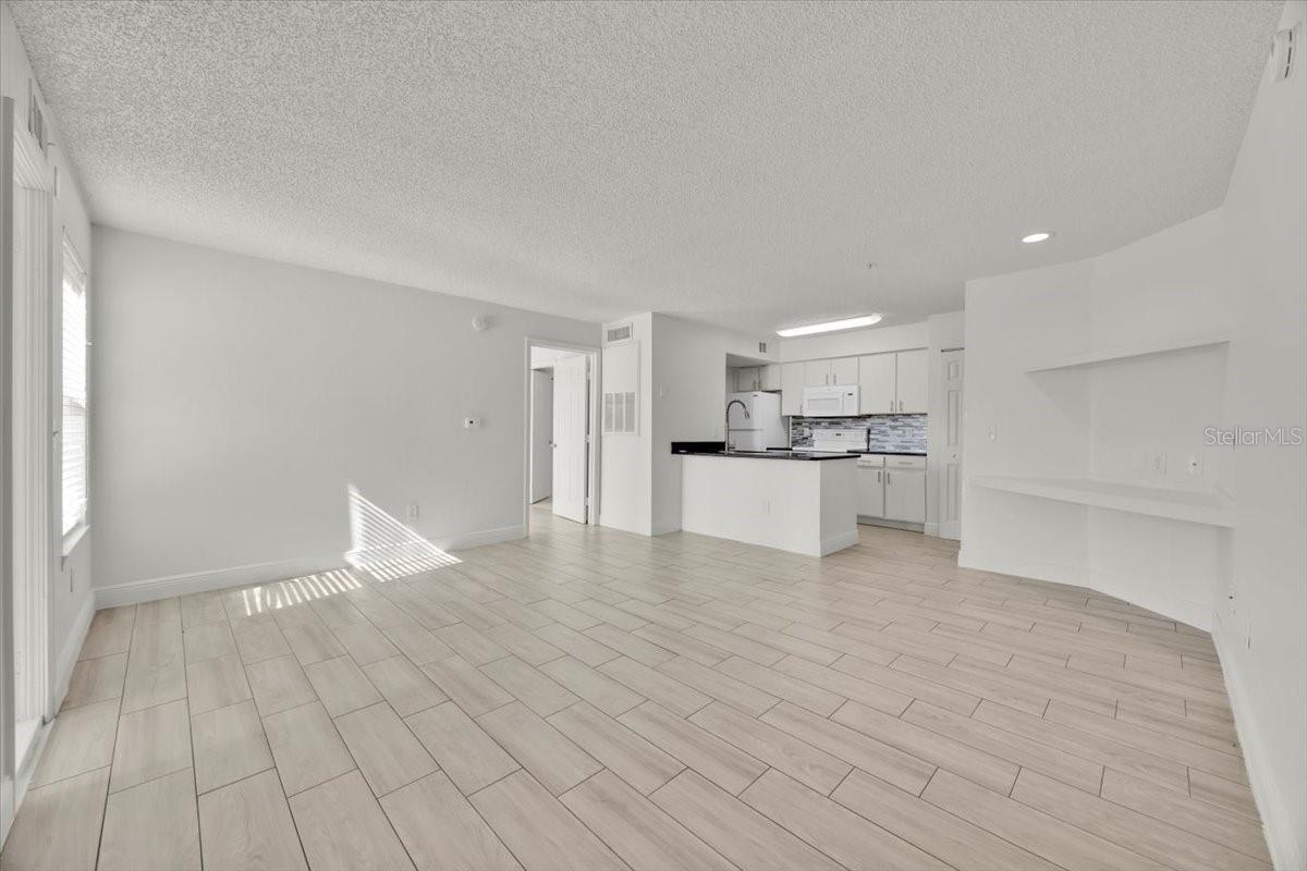 2212 GRAND CAYMAN CT #1617