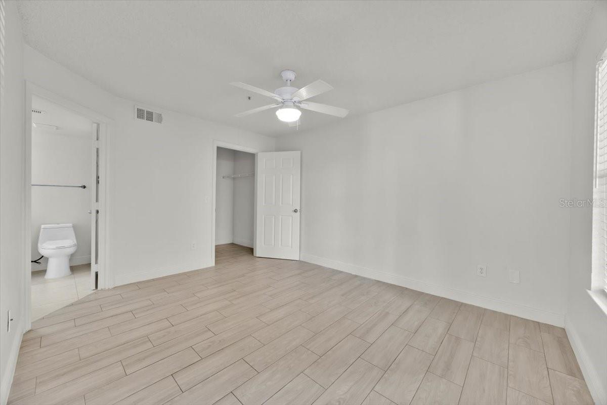 2212 GRAND CAYMAN CT #1617