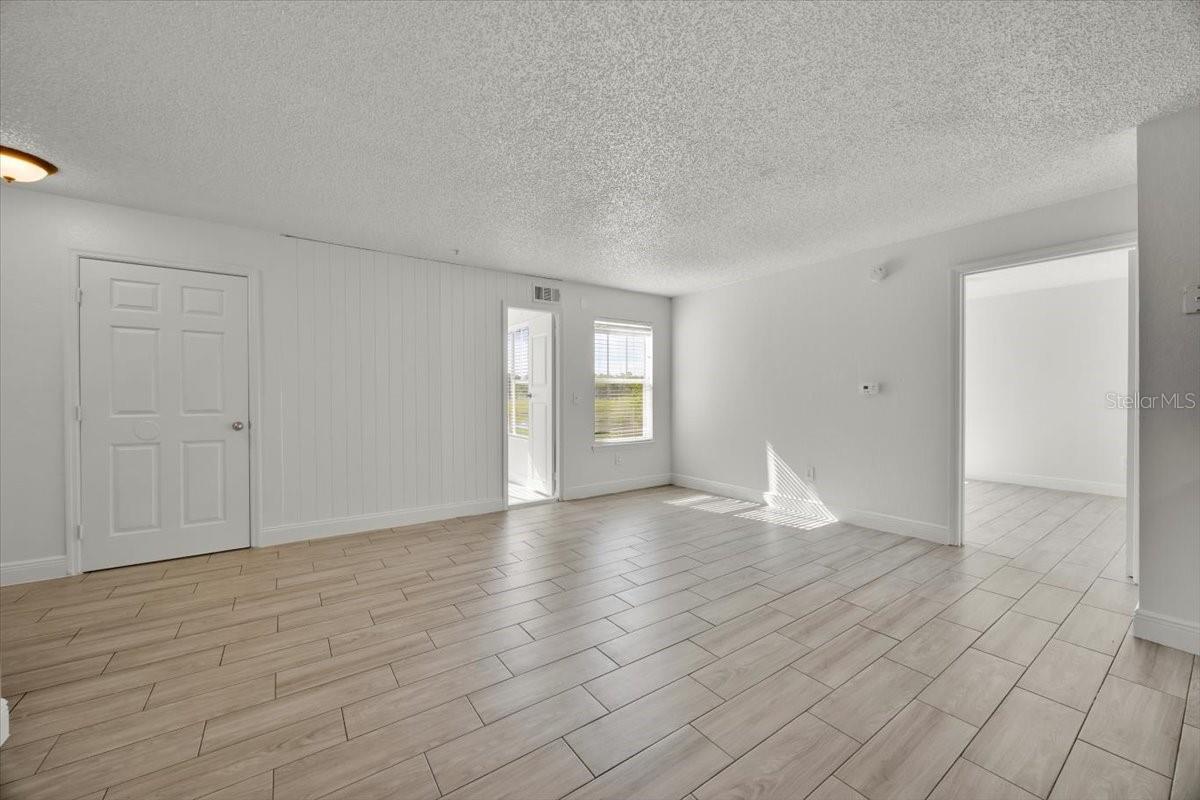 2212 GRAND CAYMAN CT #1617