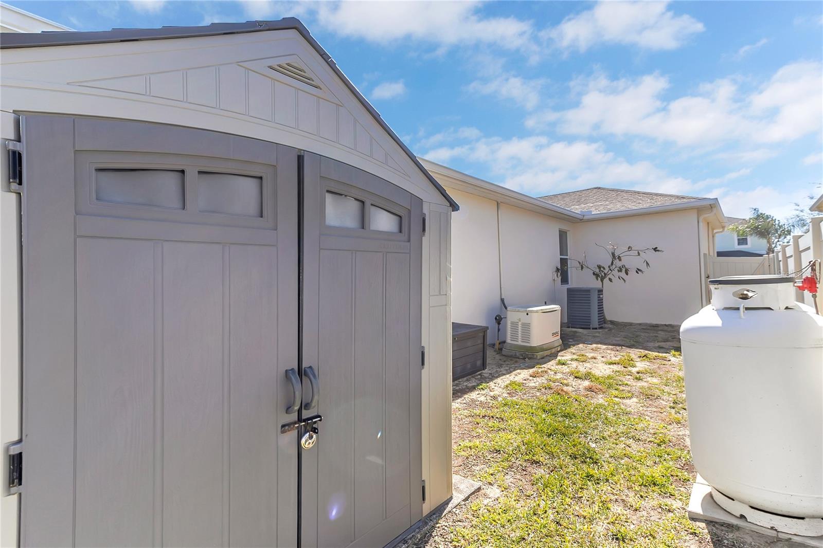 121 WHIRLAWAY DR