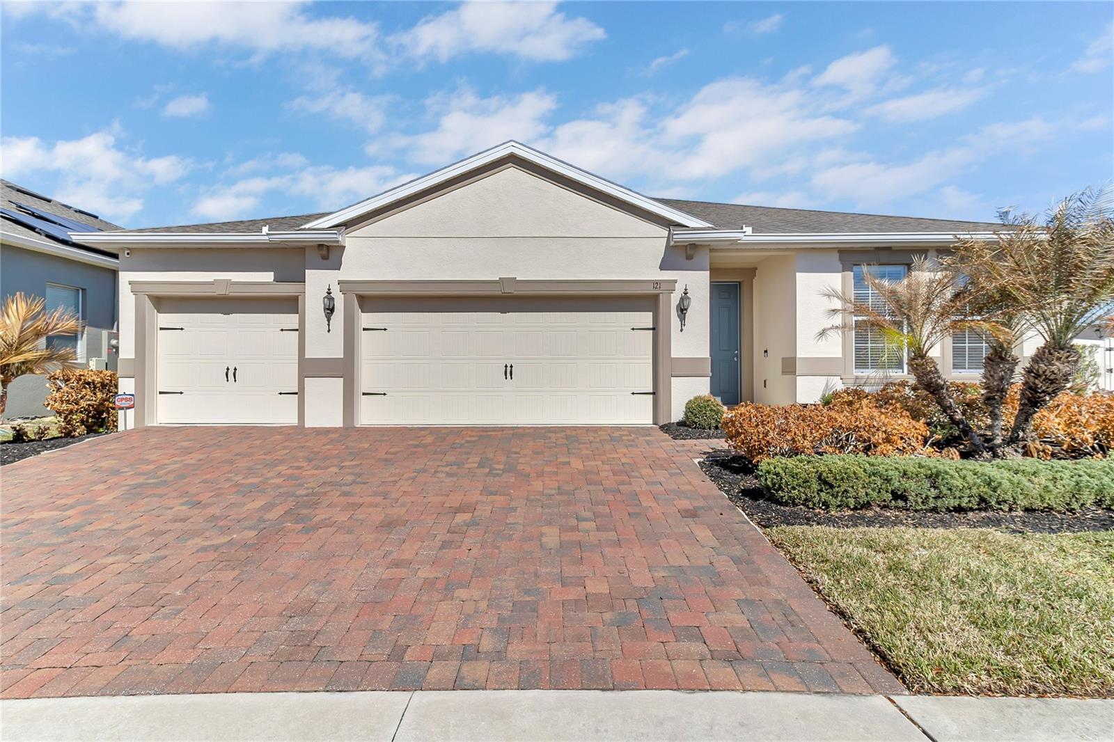 121 WHIRLAWAY DR