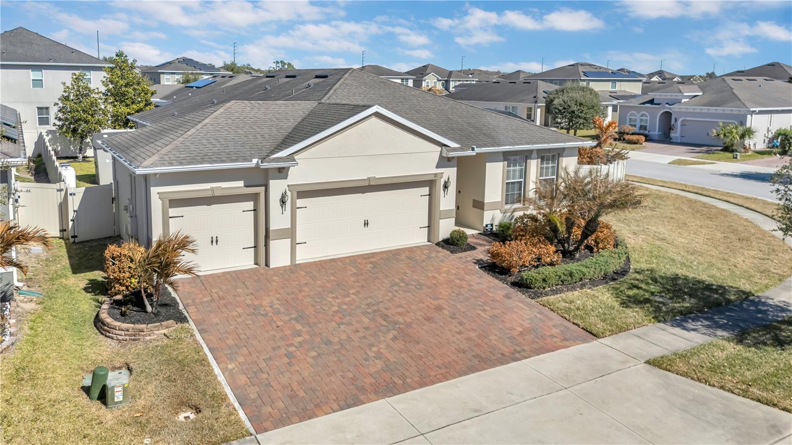 121 WHIRLAWAY DR