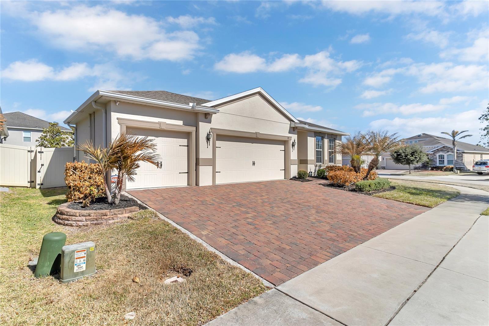 121 WHIRLAWAY DR