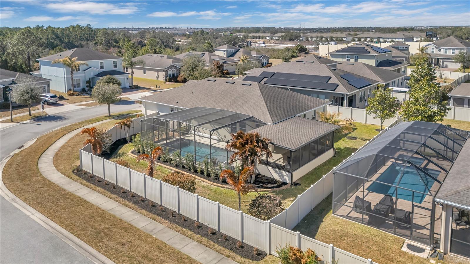 121 WHIRLAWAY DR