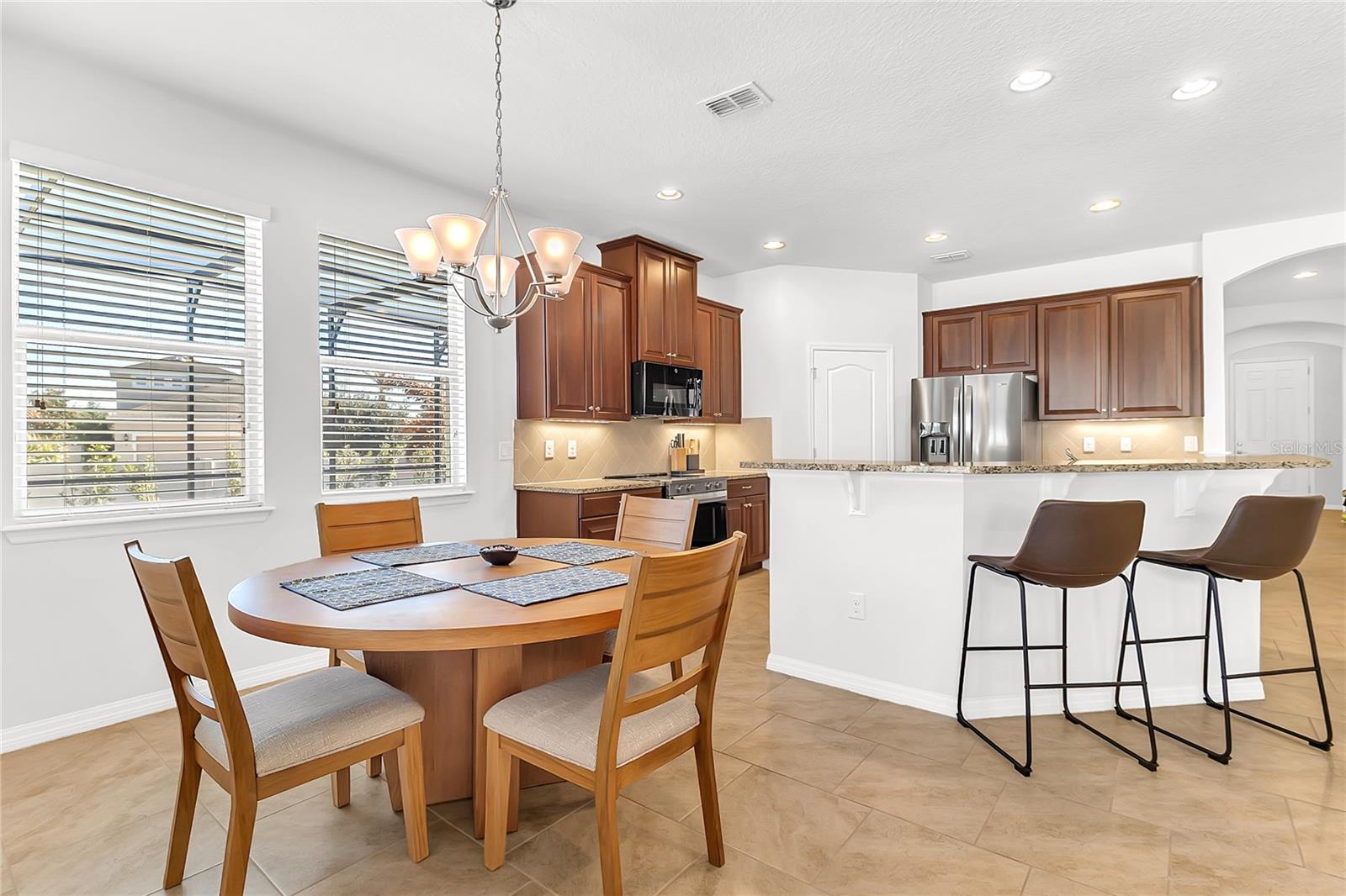 121 WHIRLAWAY DR