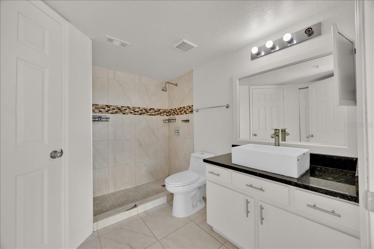2212 GRAND CAYMAN CT #1617