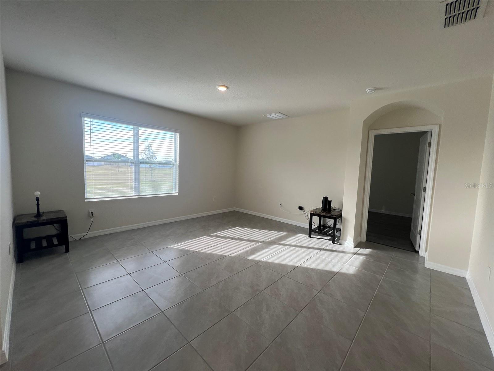 1466 MARY BELLE AVE