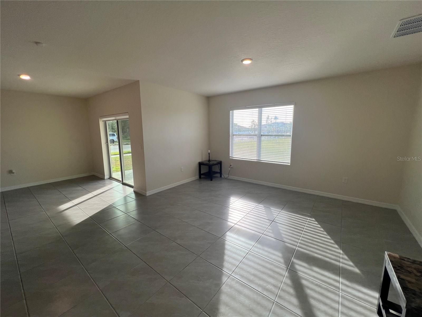 1466 MARY BELLE AVE