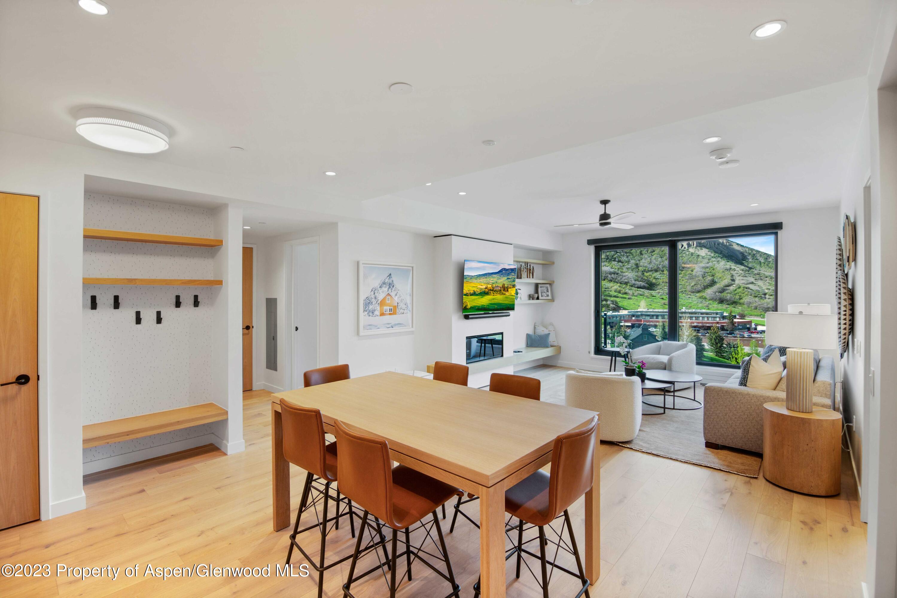 119 WOOD Road, 204