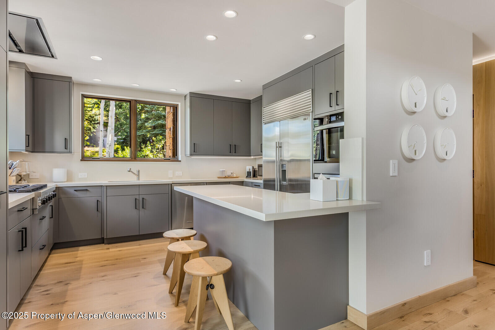 511+563 EDGEWOOD Lane