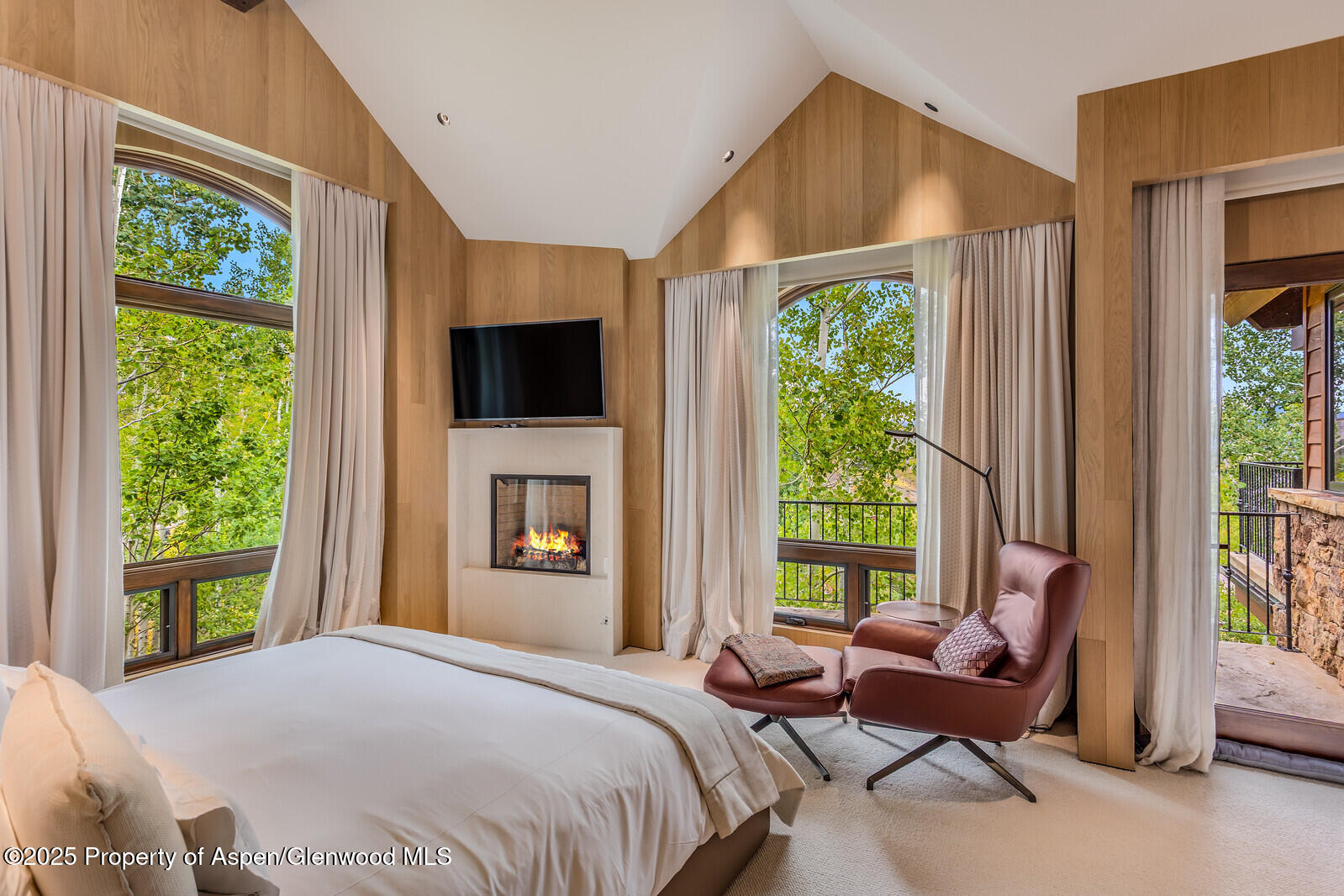 511+563 EDGEWOOD Lane