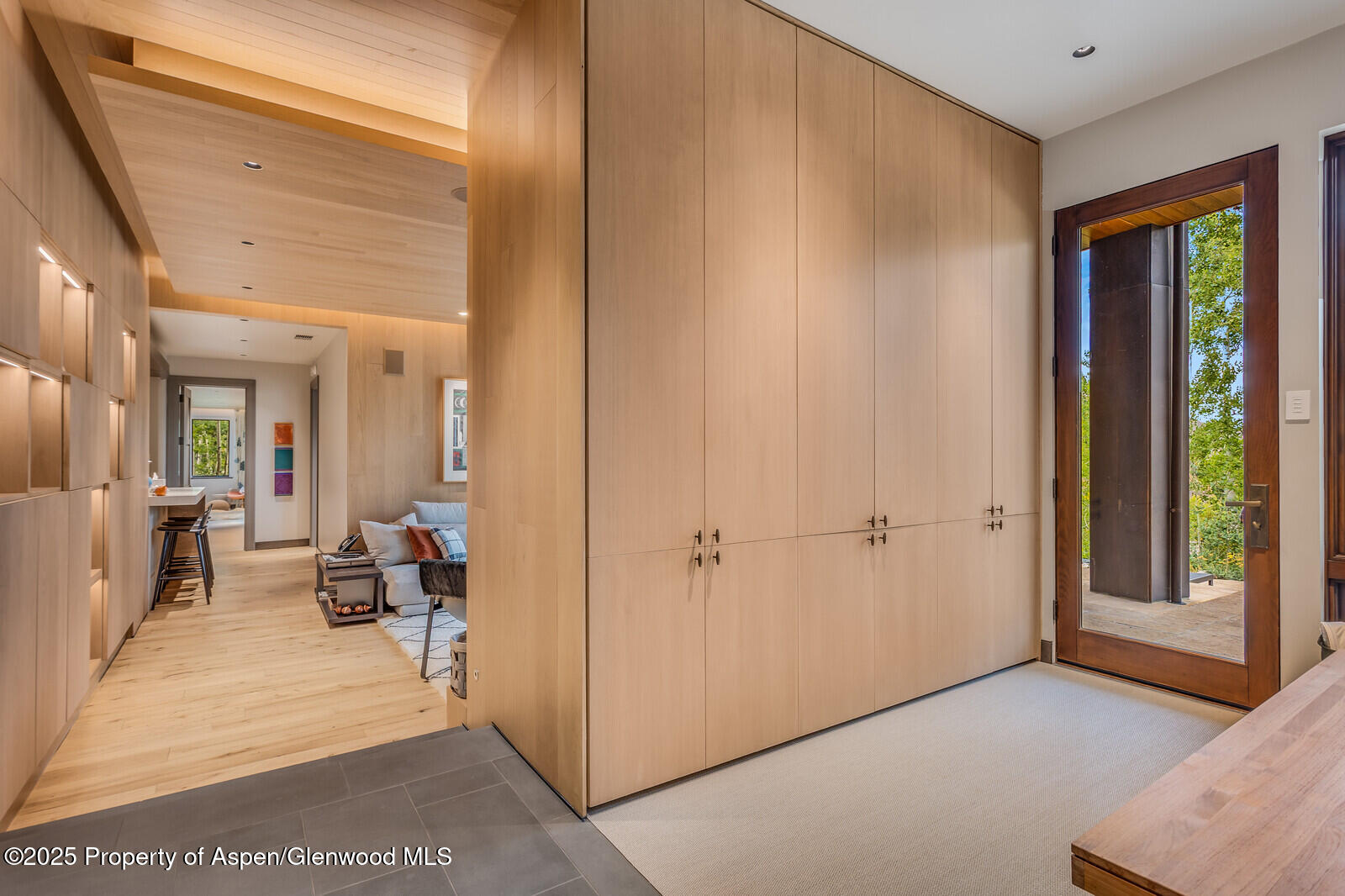 511+563 EDGEWOOD Lane