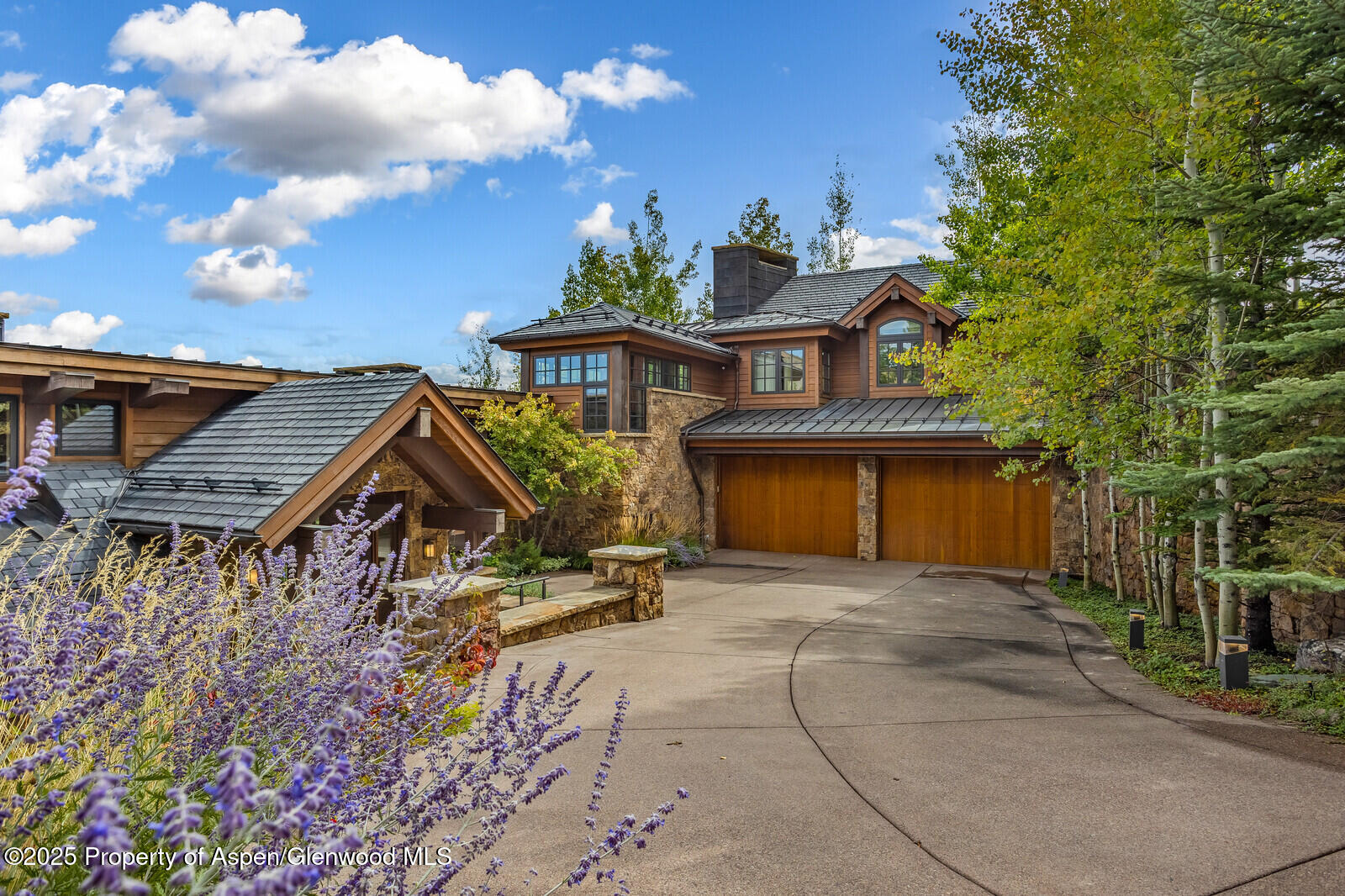 511+563 EDGEWOOD Lane