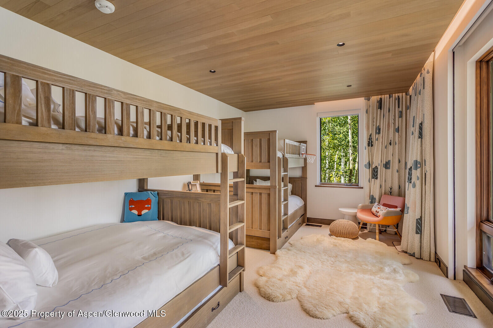 511+563 EDGEWOOD Lane