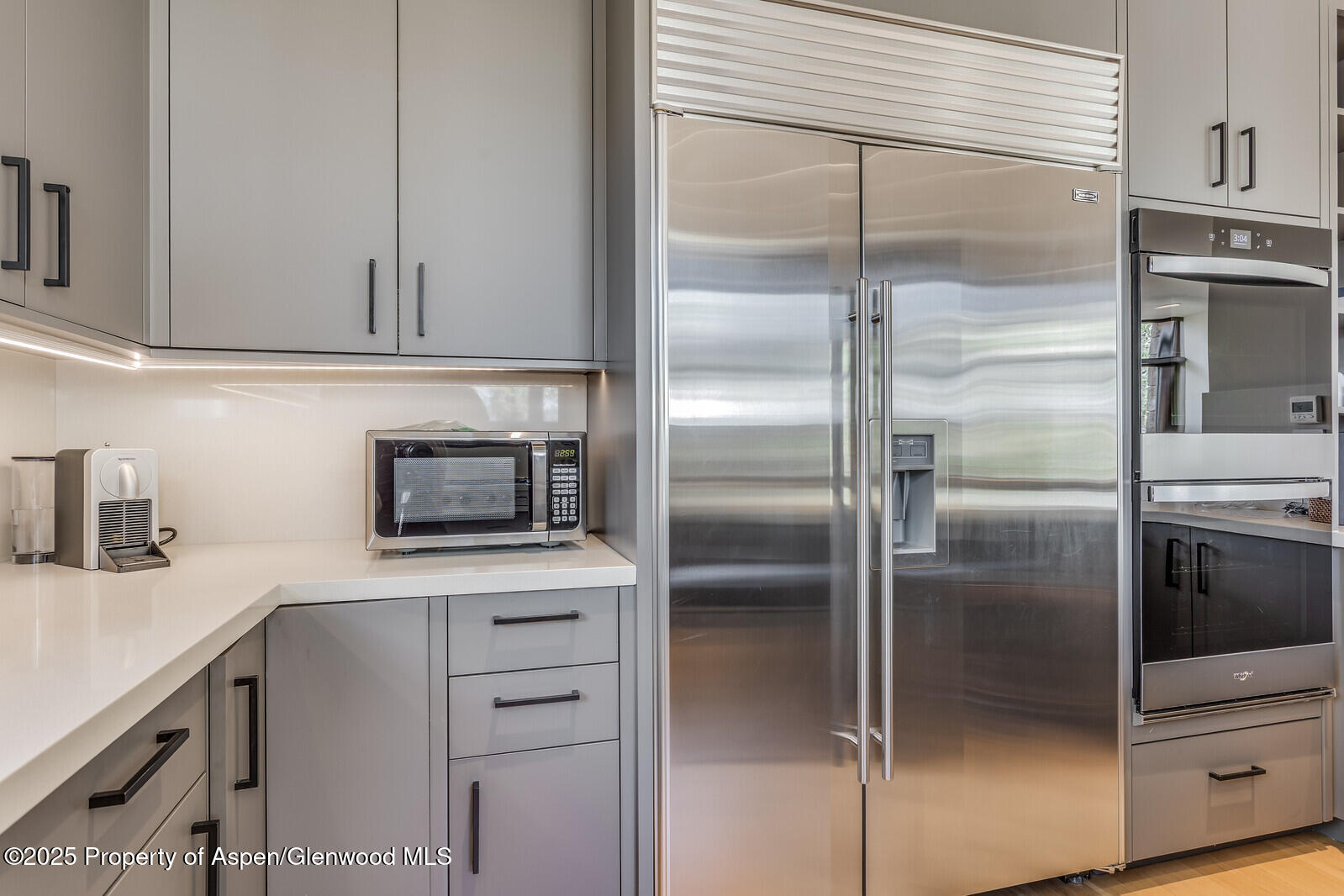 511+563 EDGEWOOD Lane