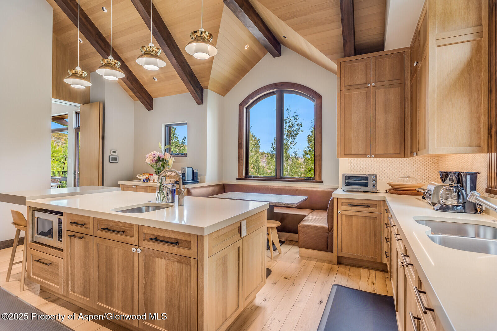 511+563 EDGEWOOD Lane