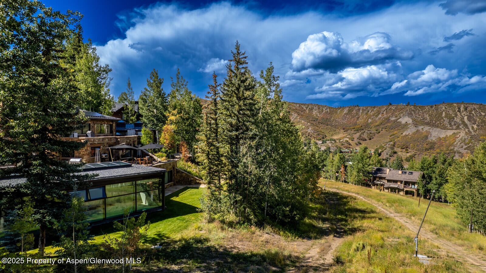 511+563 EDGEWOOD Lane