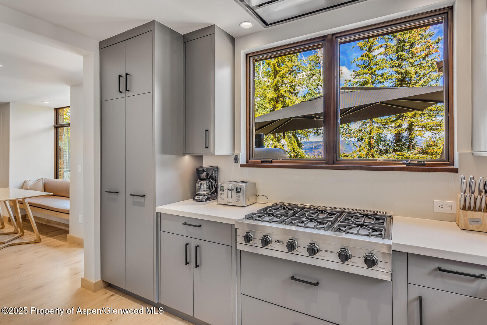 511+563 EDGEWOOD Lane