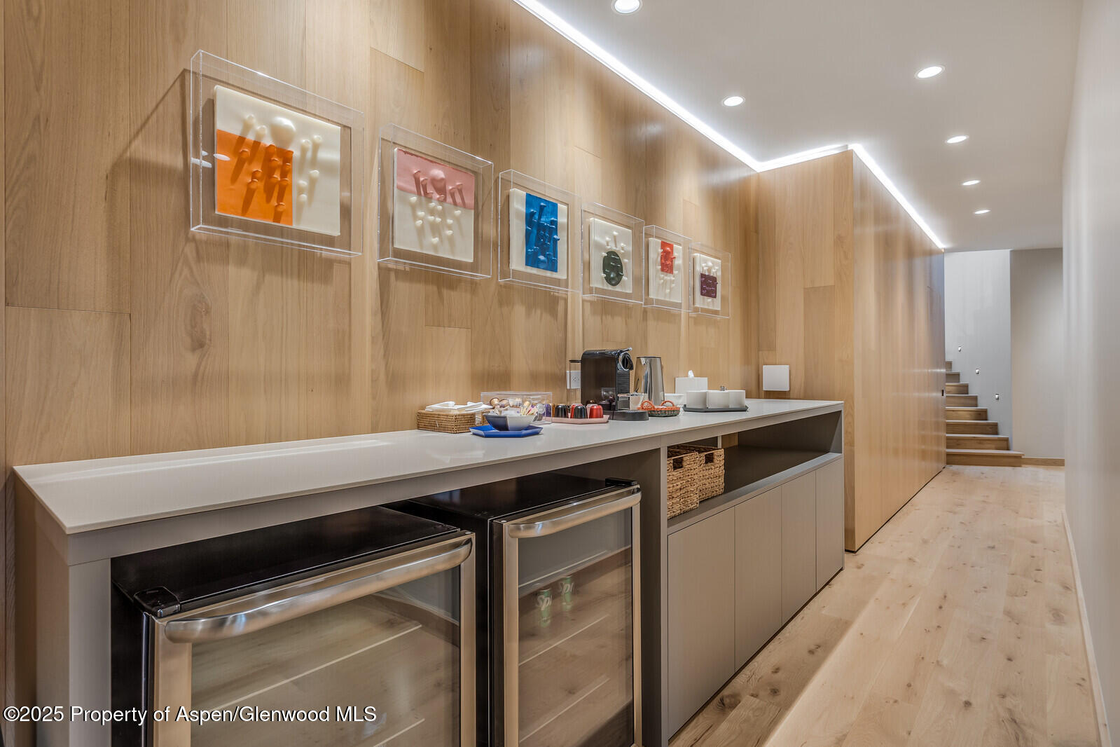 511+563 EDGEWOOD Lane