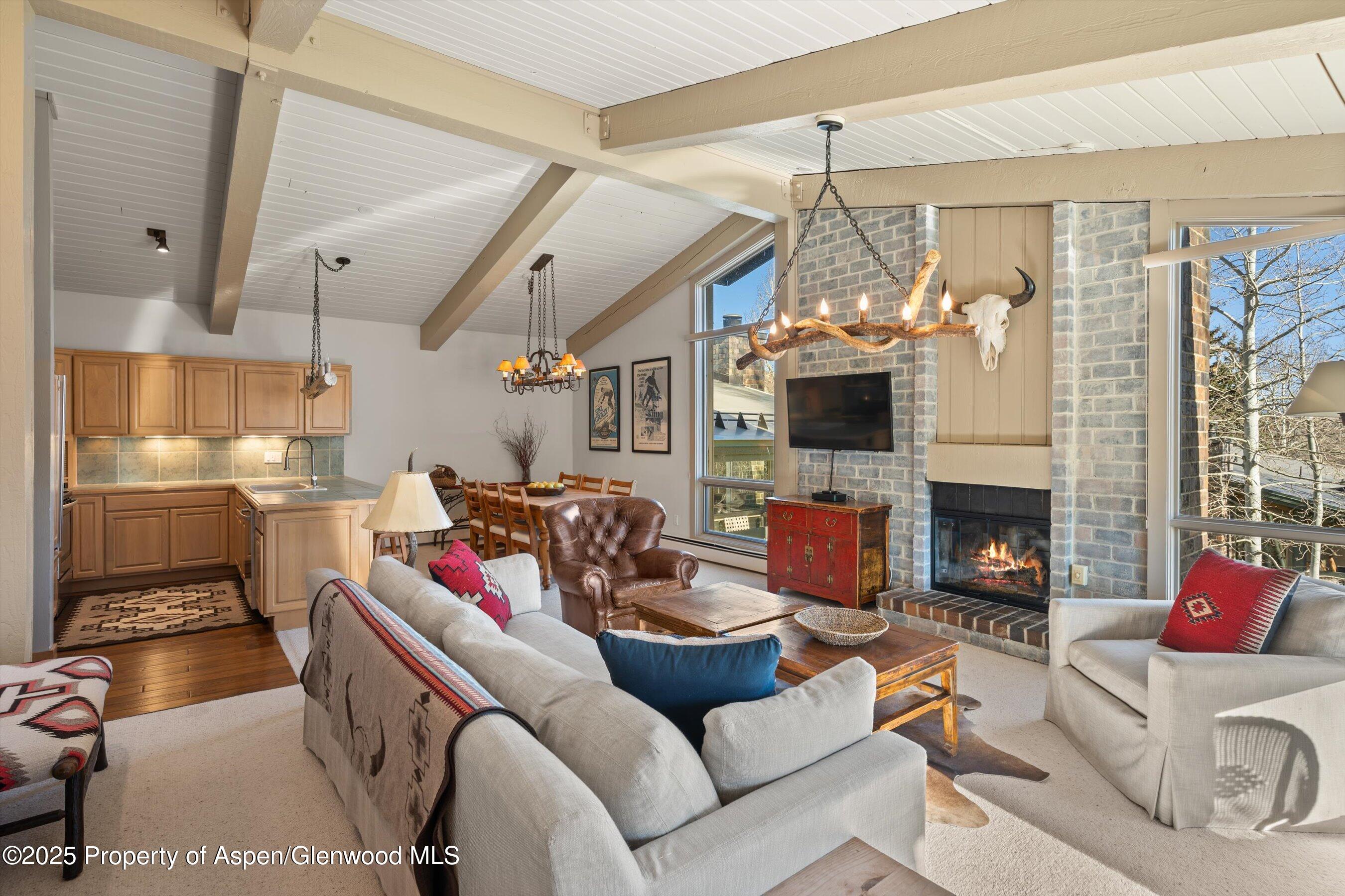 855 CARRIAGE Way, 303