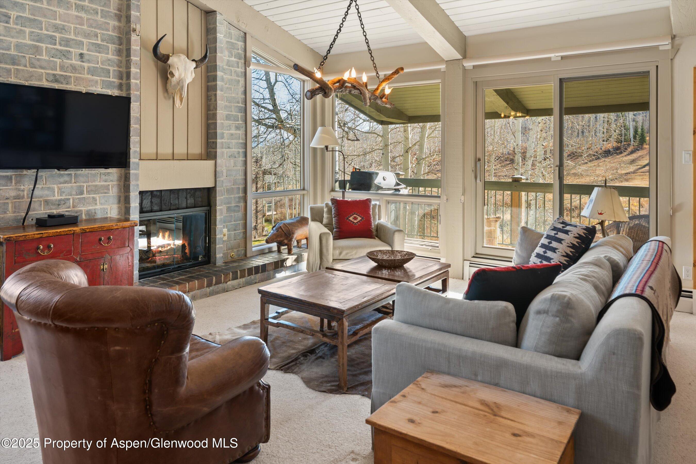 855 CARRIAGE Way, 303