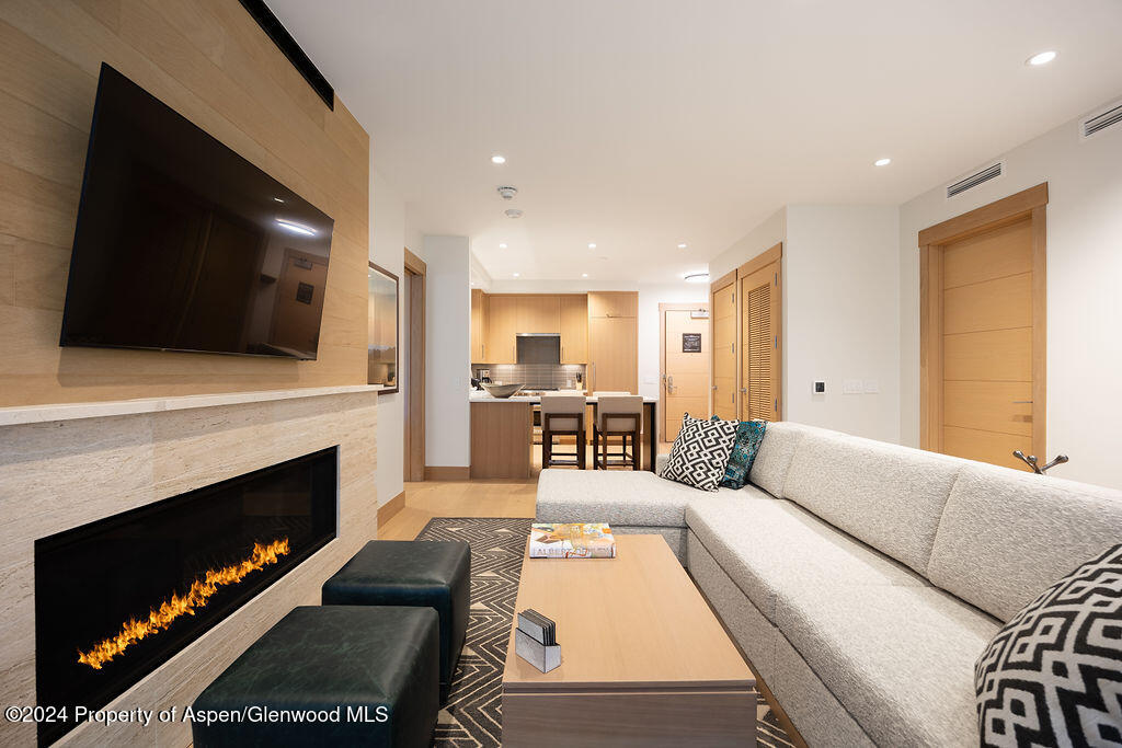 130 WOOD Road 460-462