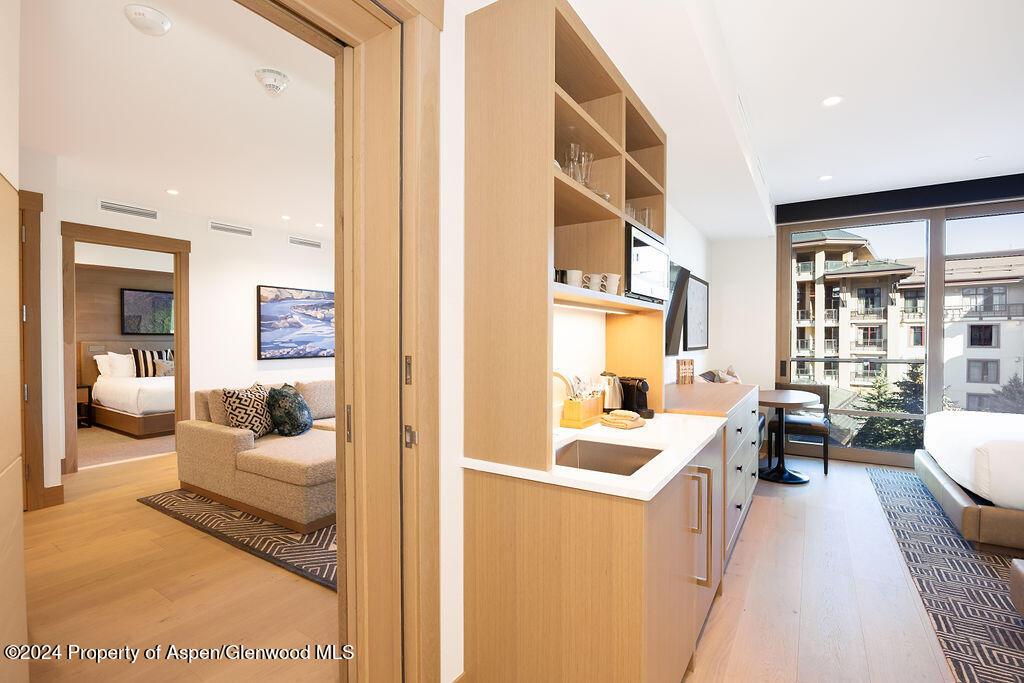 130 WOOD Road 460-462