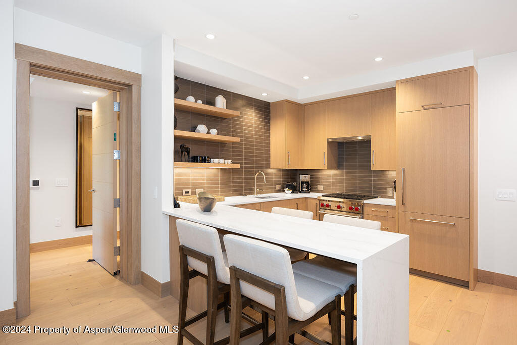 130 WOOD Road 460-462