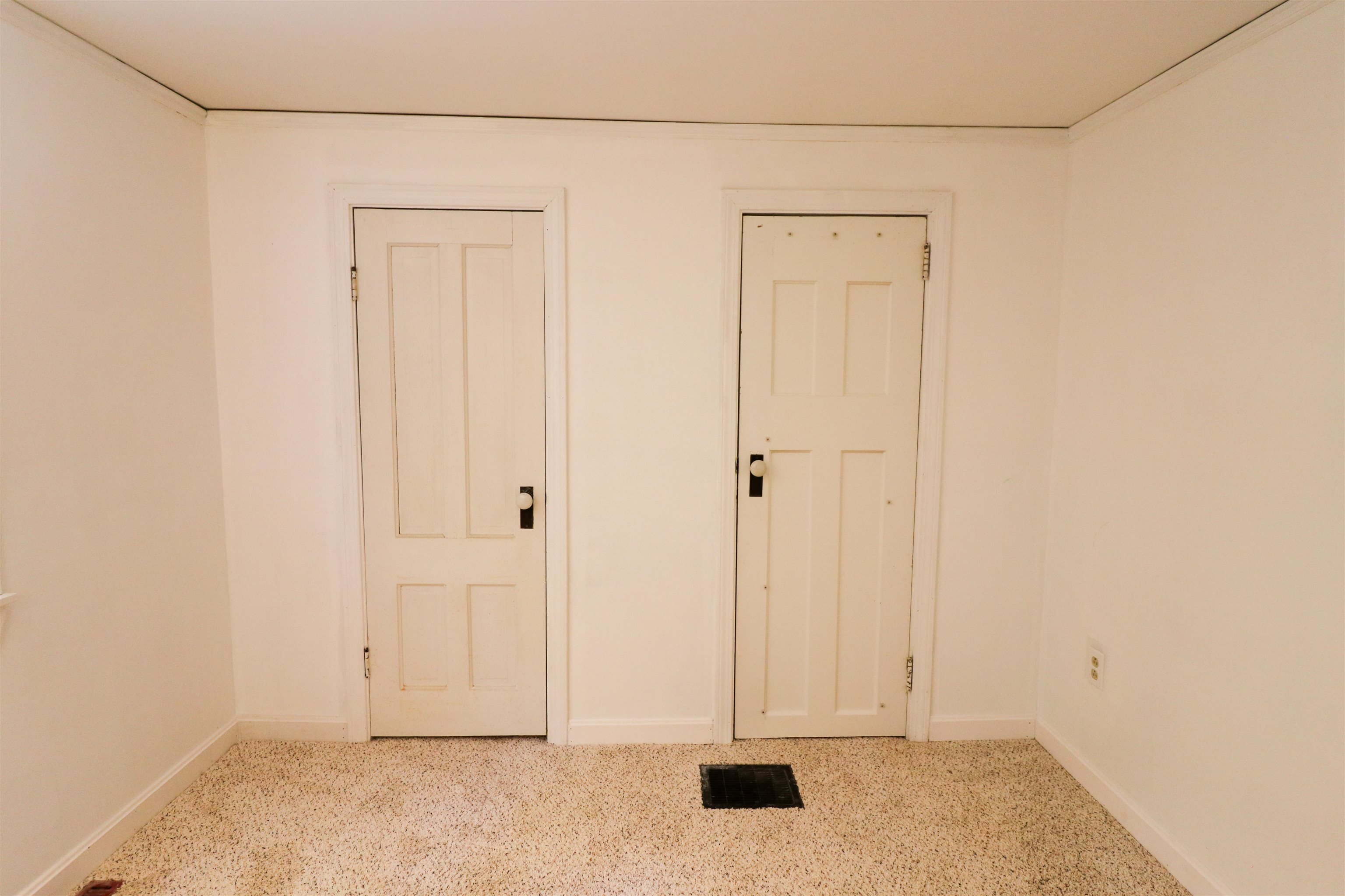 2032 Hartford Avenue