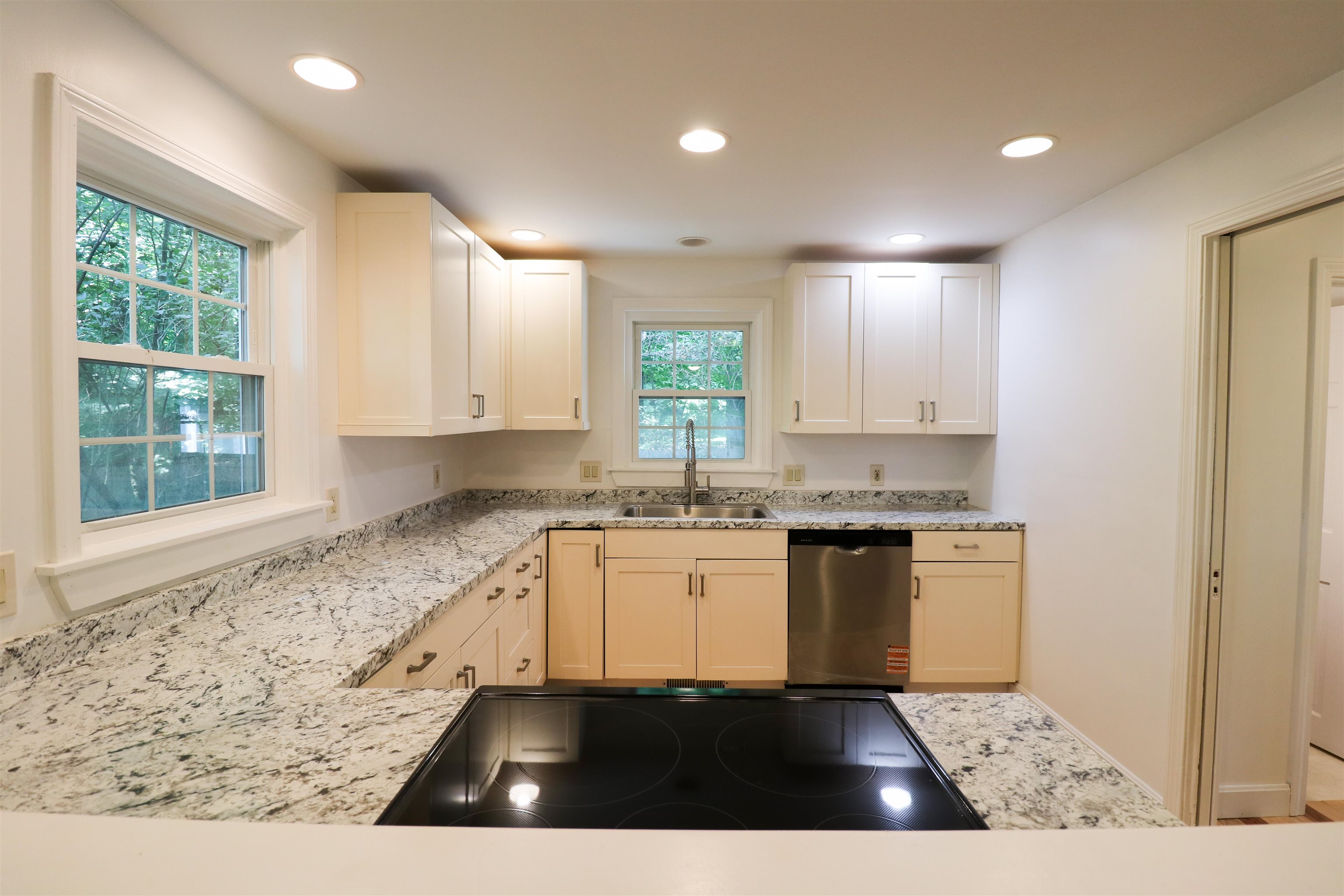 2032 Hartford Avenue