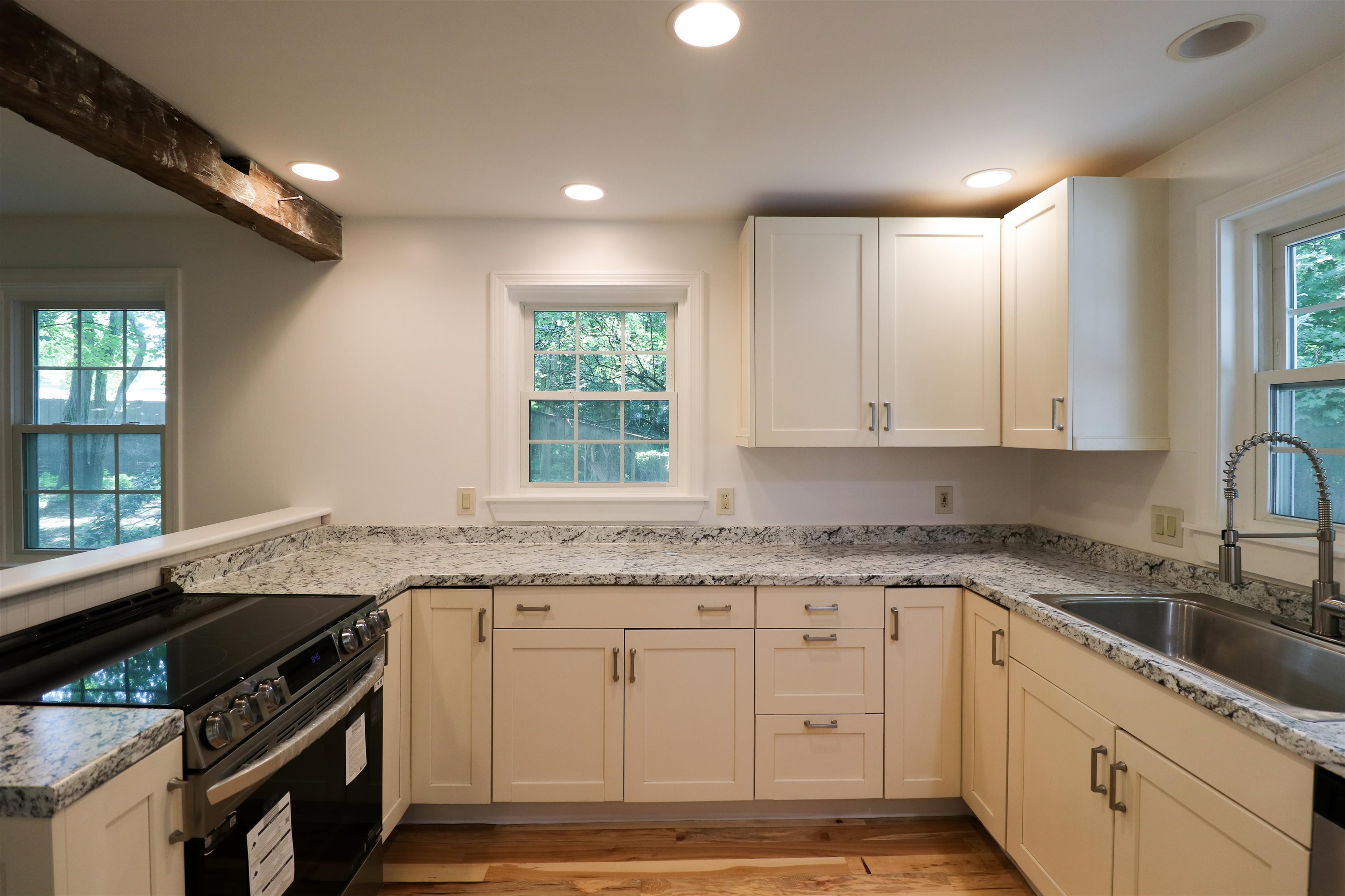 2032 Hartford Avenue