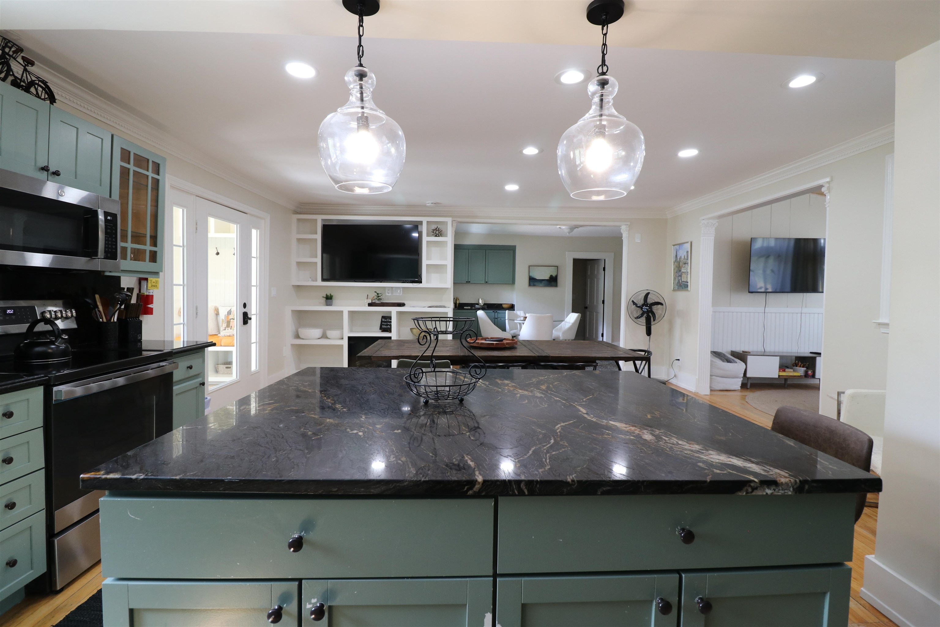 1952 Quechee Main Street Unit: Main House