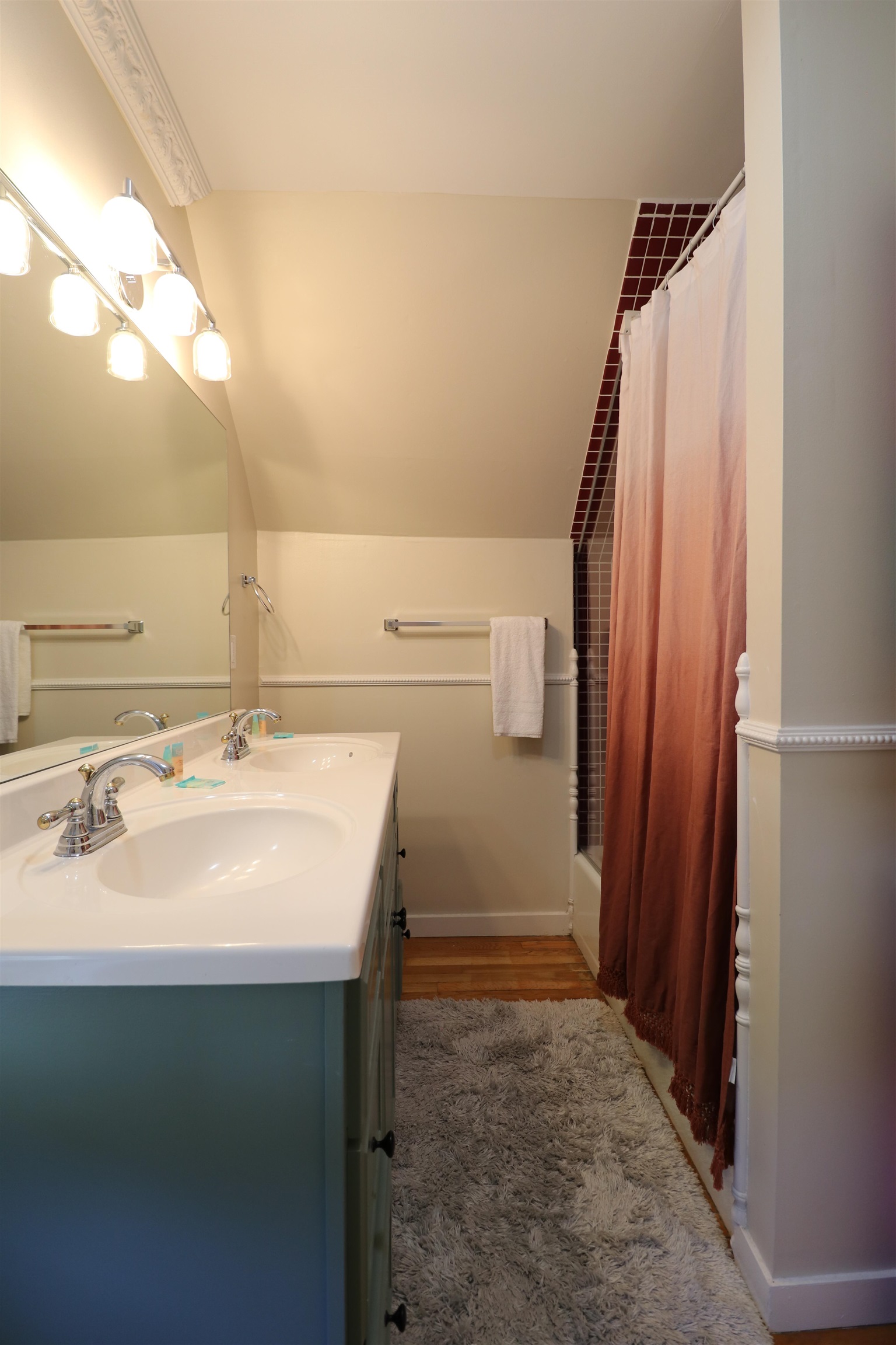 1952 Quechee Main Street Unit: Main House