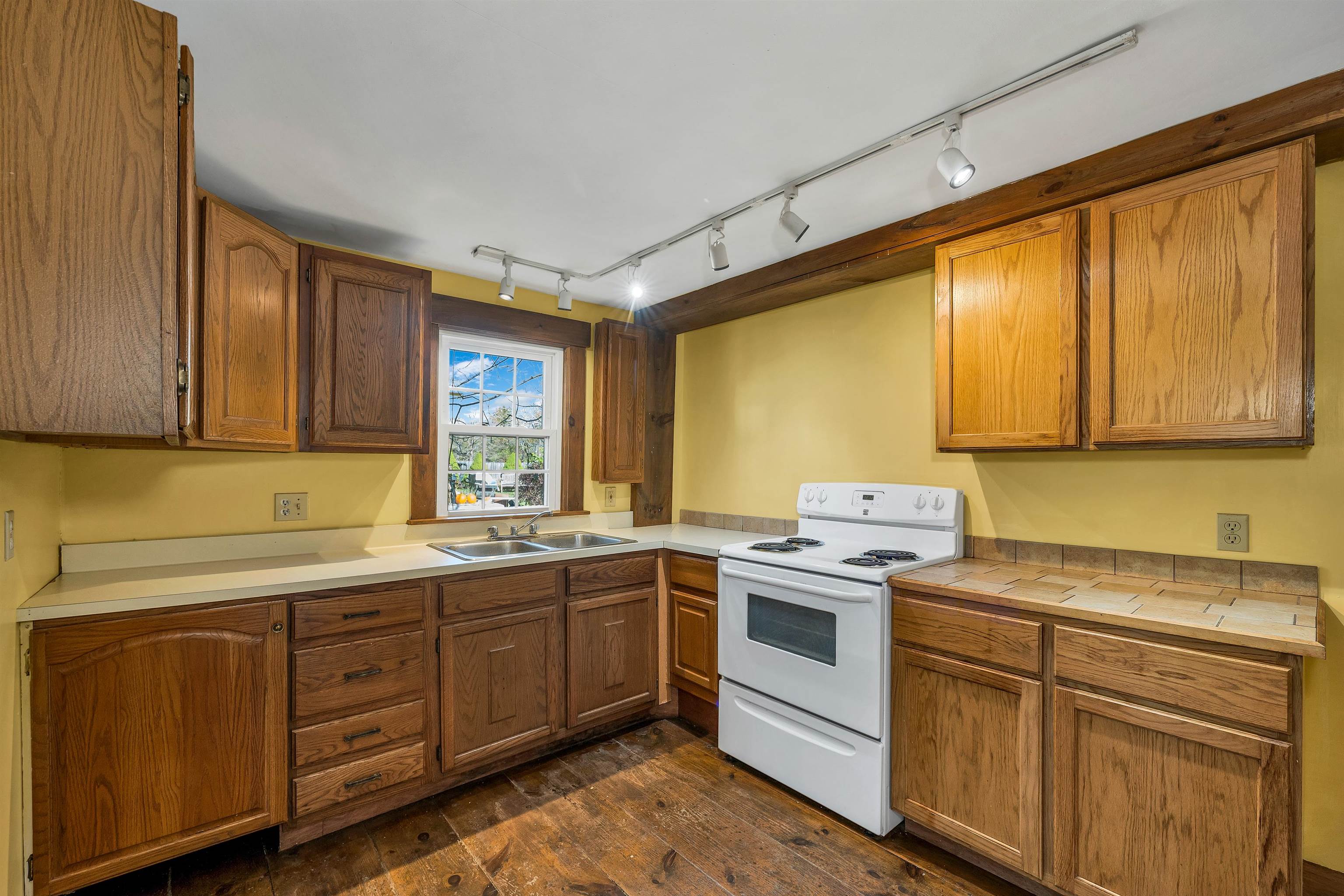 300 New Hampshire Route 25