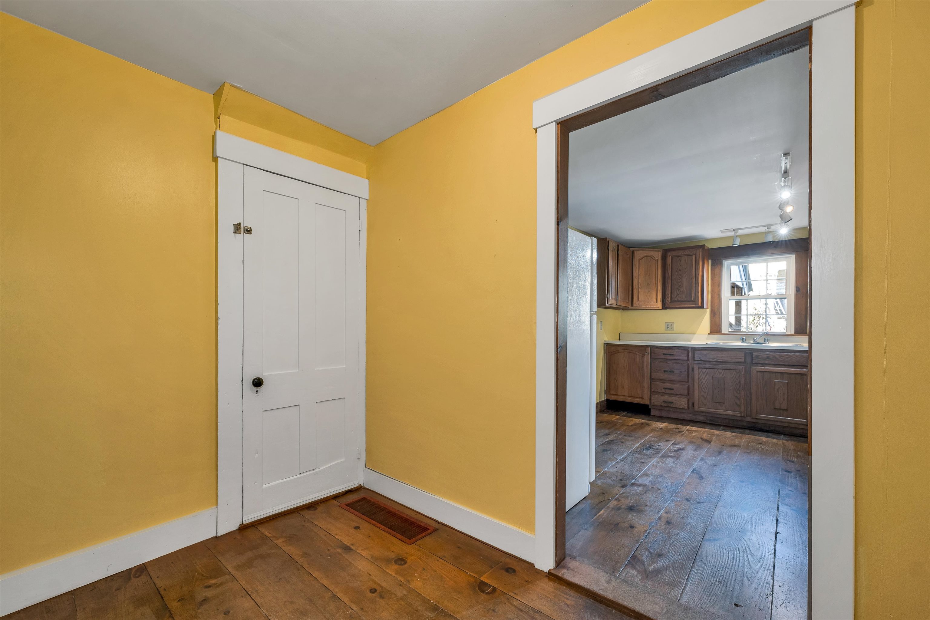 300 New Hampshire Route 25