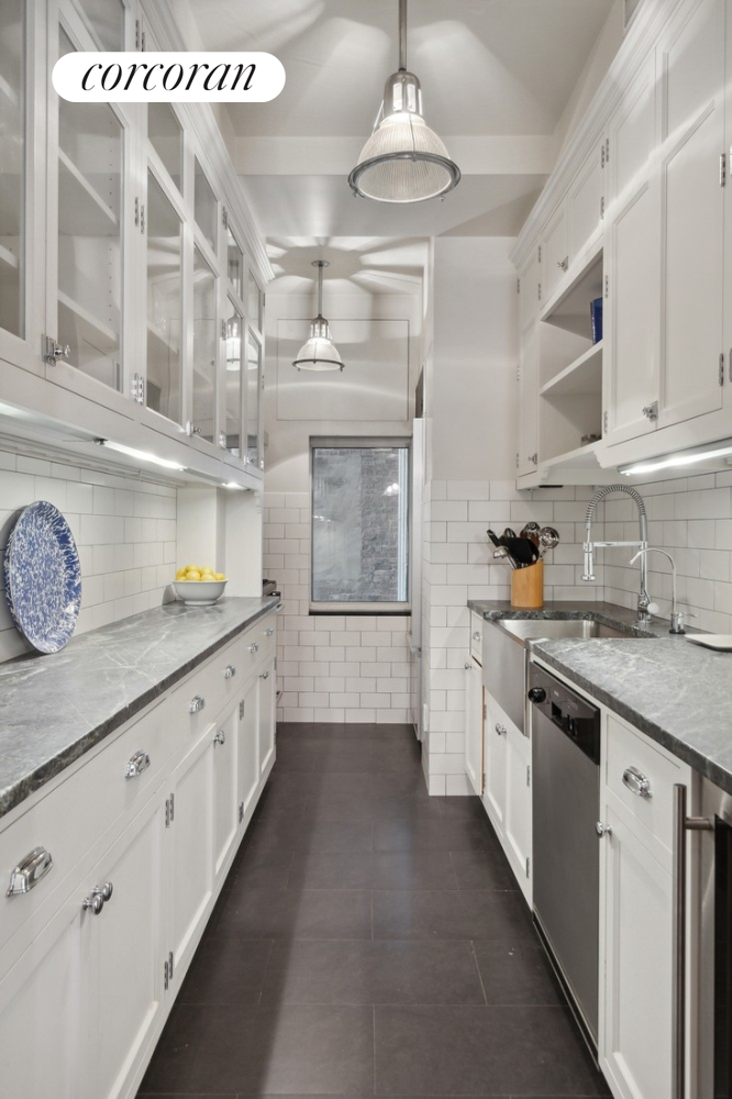435 E 57TH Street 3B