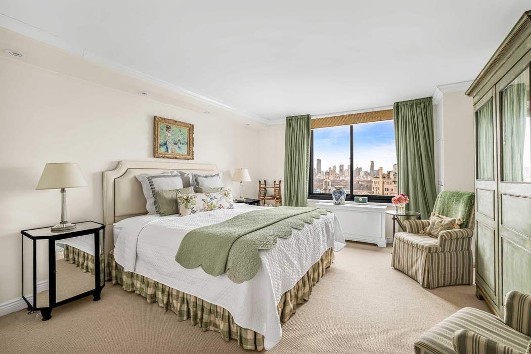 40 E 94th Street 18B