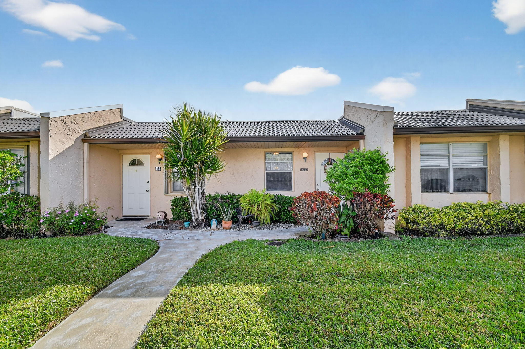 116 Golden Lakes Blvd