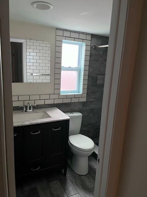 100 Stratford H