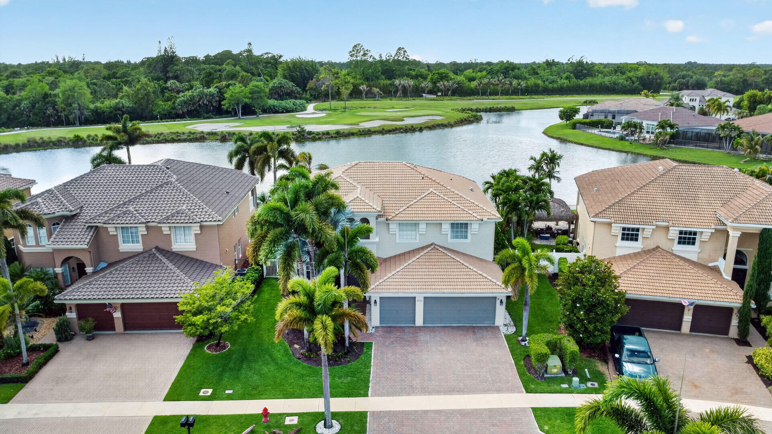 2214 Ridgewood Circle