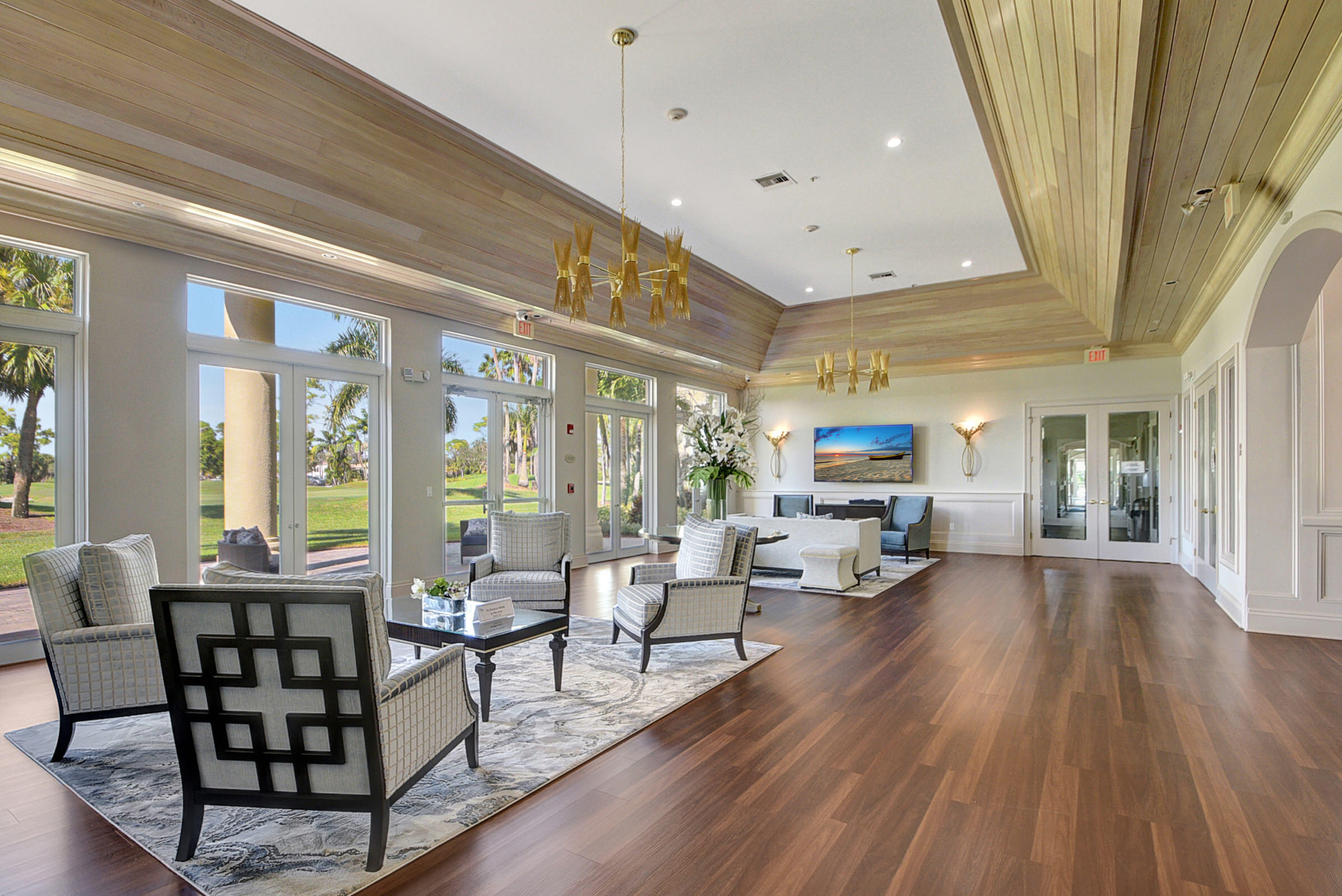 2214 Ridgewood Circle