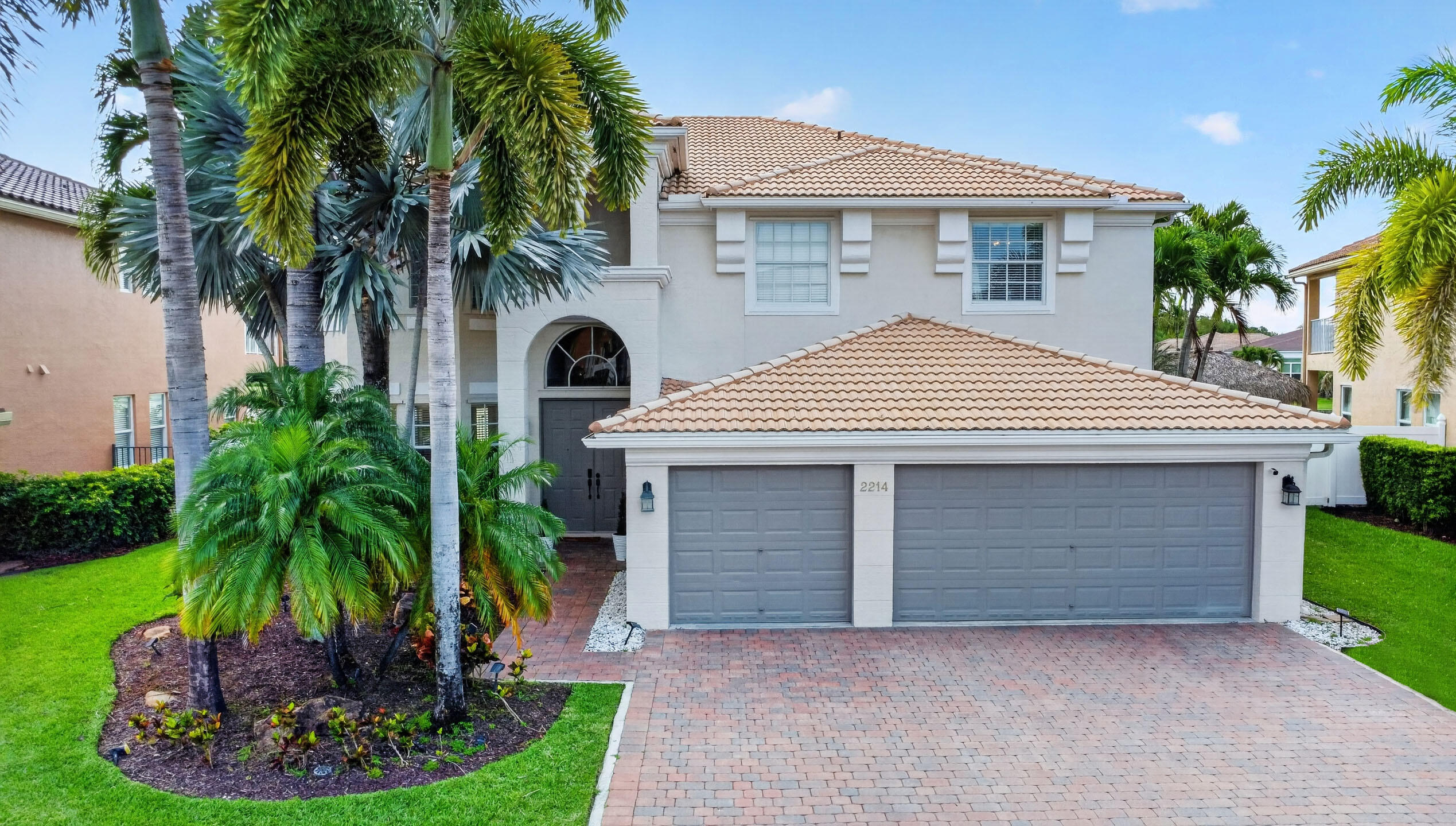 2214 Ridgewood Circle